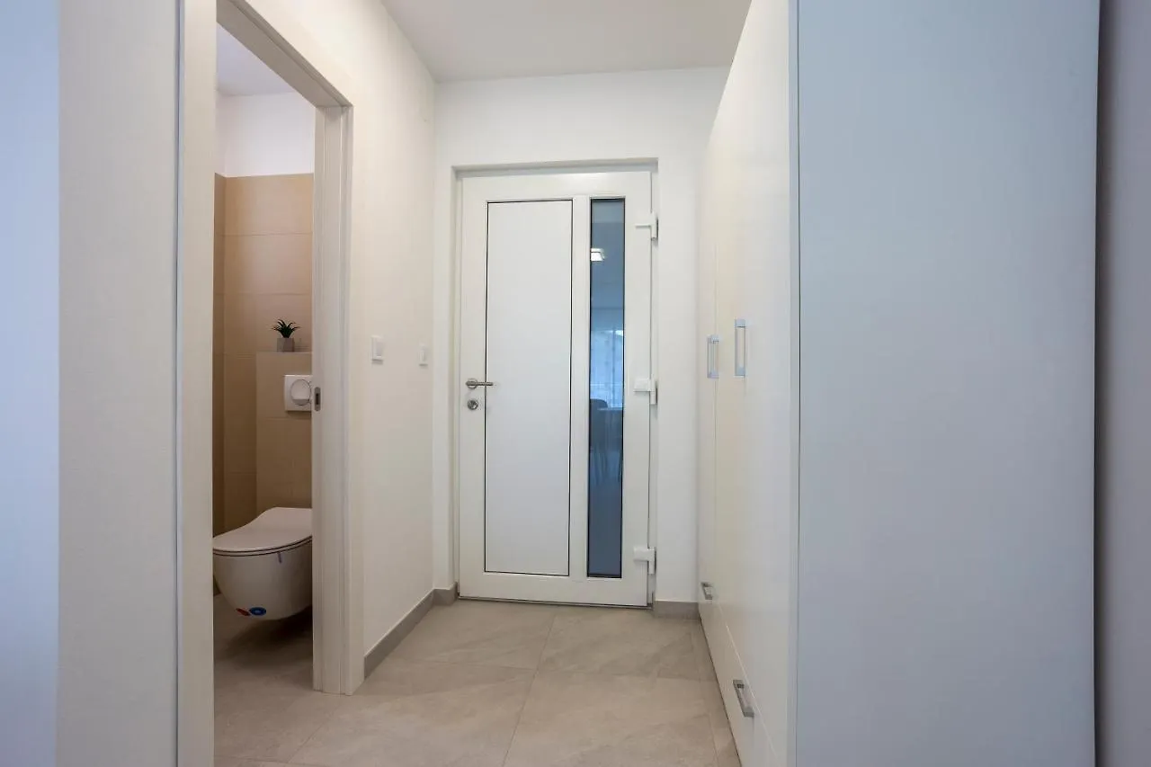 City Apartments Silver Pula Croacia