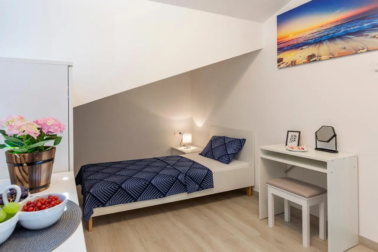 City Apartments Silver Pula