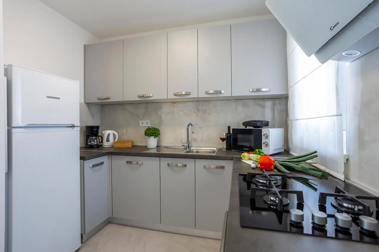 City Apartments Silver Pula