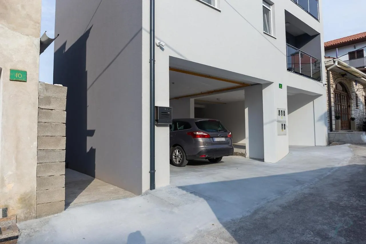 City Apartments Silver Pula