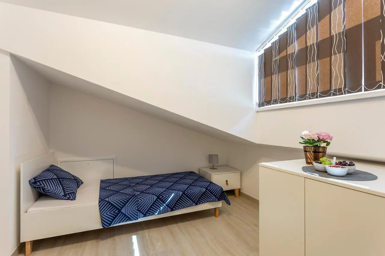 City Apartments Silver Pula